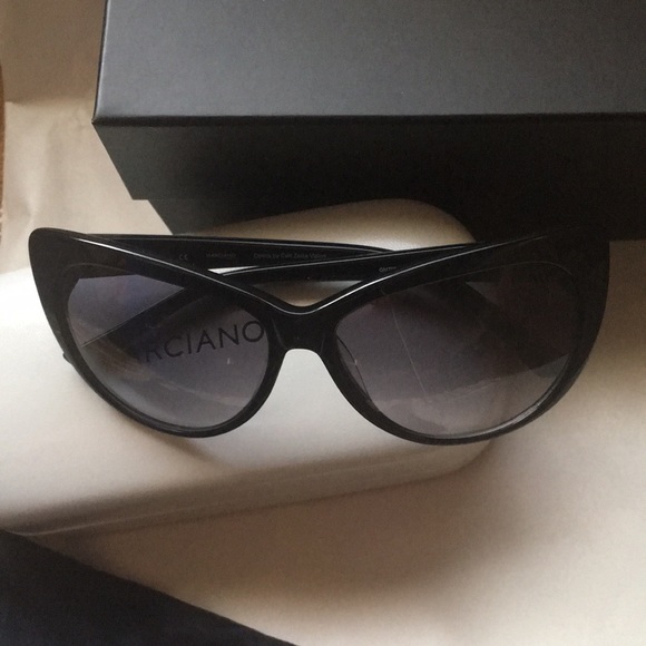 Guess by Designer Marciano Sunglasses Cat Eye Style Sunglasses New NIB NWT - Picture 11 of 13